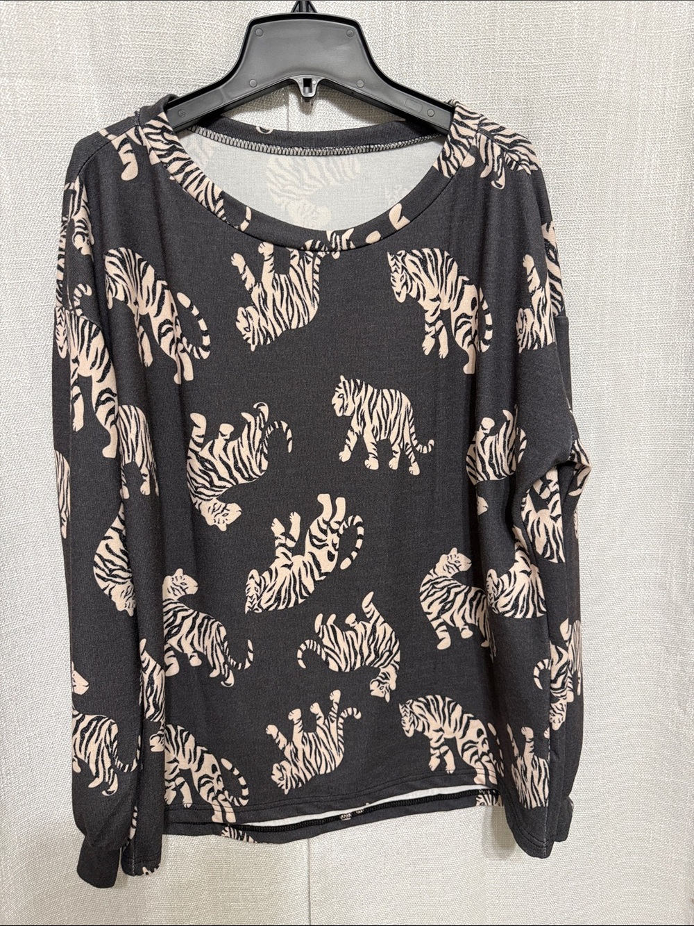 Women's small Dark gray Long Sleeve Top with Beige animal
Tiger Print